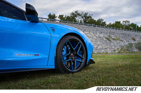 C8 Corvette Stingray rapid blue cray panthera 19" and 20" staggered wheels