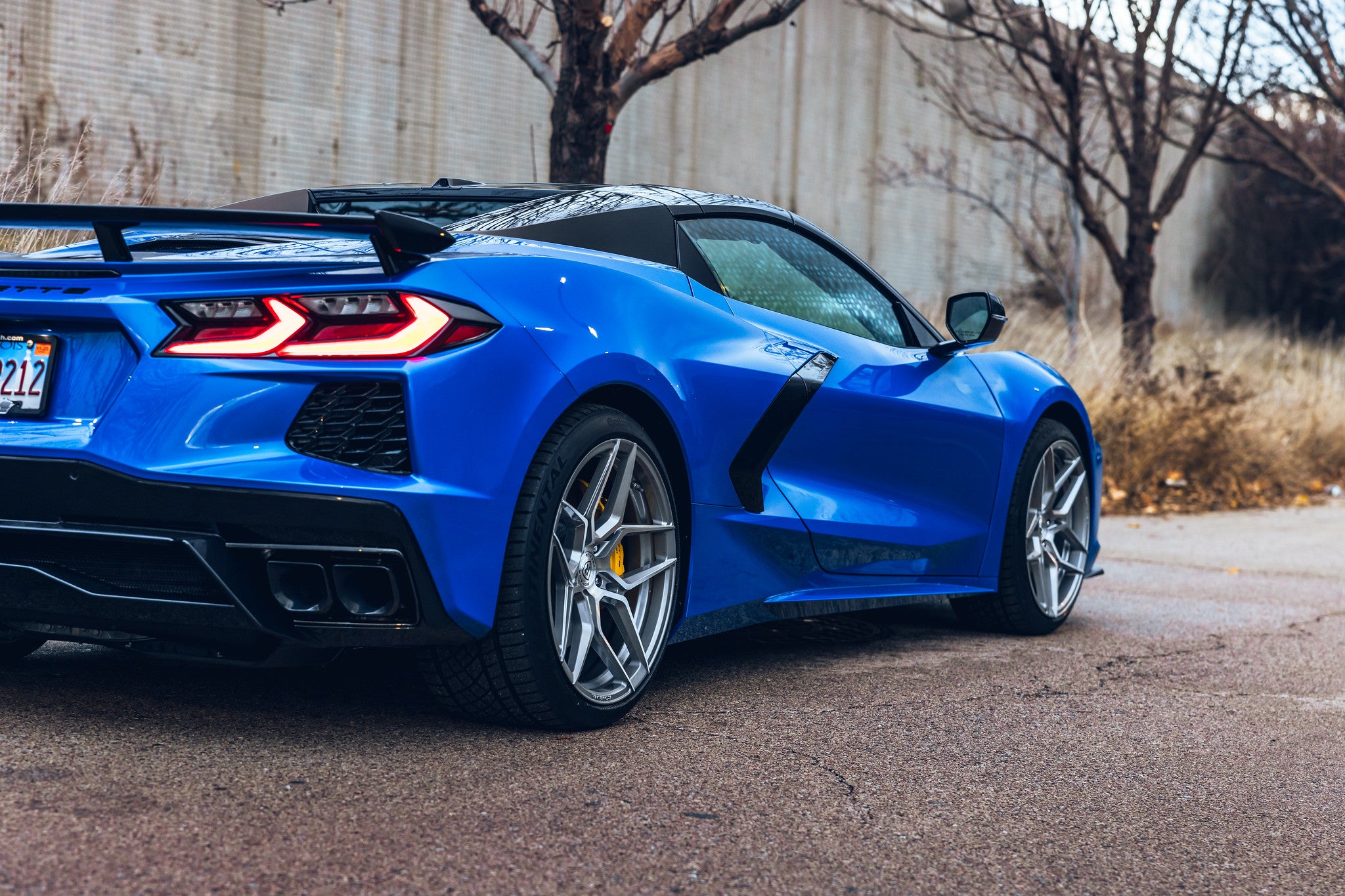 Corvette C8 Blue with Rohana RFX11 Brushed Titanium Wheels Side Stance Flush Fitment
