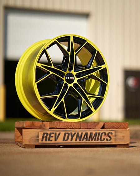 Corvette C8 Z51 Stingray Cray Hammerhead Accelerate Yellow and Black Wheel and tire package