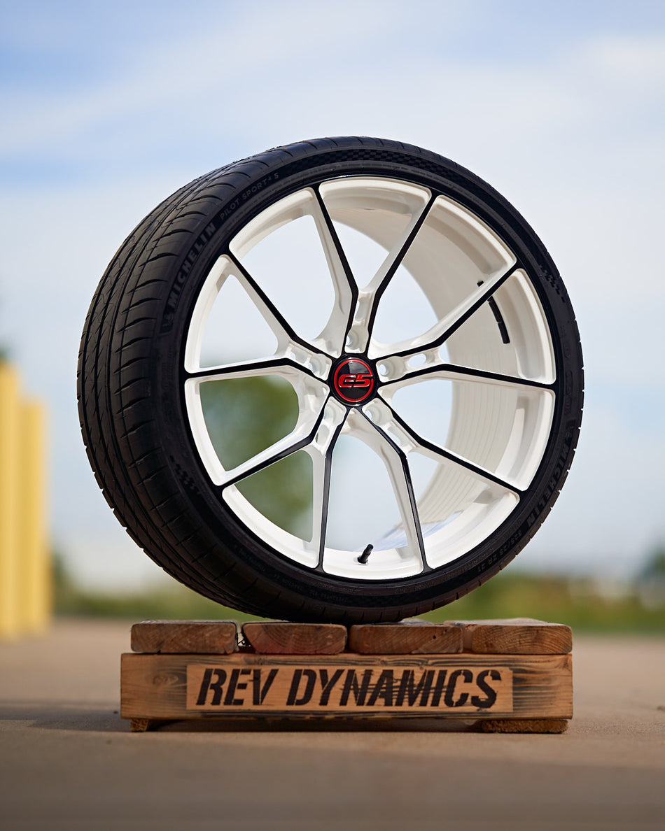 E5 Daytona C8 Corvette 20x9" Front 21x12" Rear Wheel and Tire Package