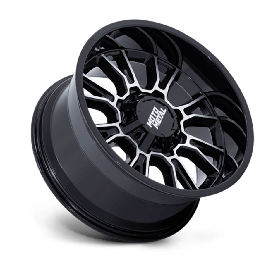 Moto Metal Legacy Jeep Gladiator JT 17" Wheel and 35" Tire Package